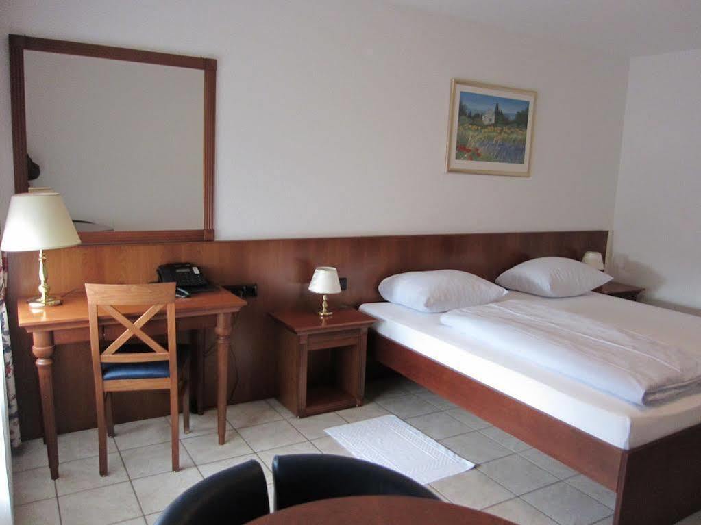 Hotel Europa ラムシュタイン・ミーゼンバッハ エクステリア 写真